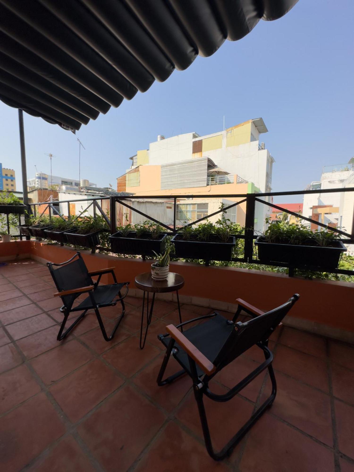 Airie Living Khách sạn